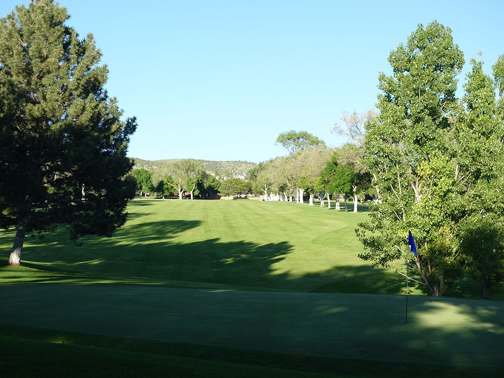 11th Hole at Highland Golf Course (490 Yard Par 5)